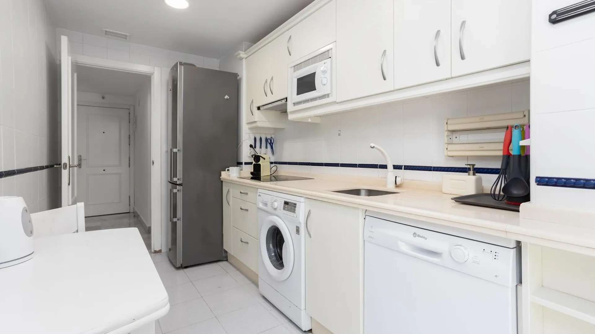 Two Bedrooms Apartment Marbella Center ספרד